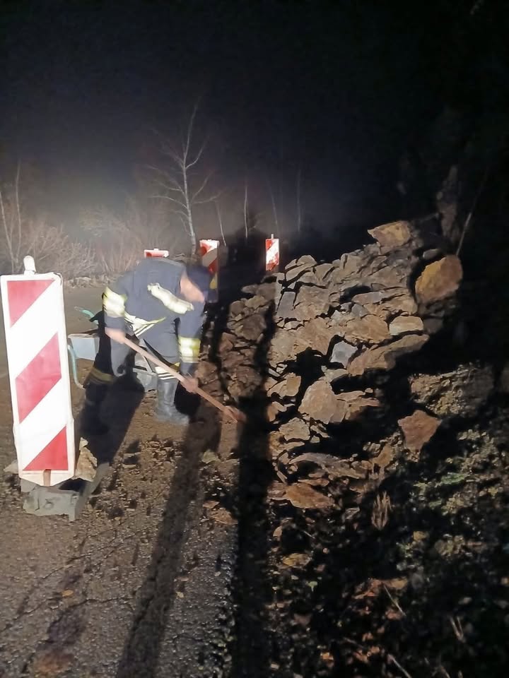 Zbog nedavnih stalnih padavina, magijski putevi Groboćica-Krušev…