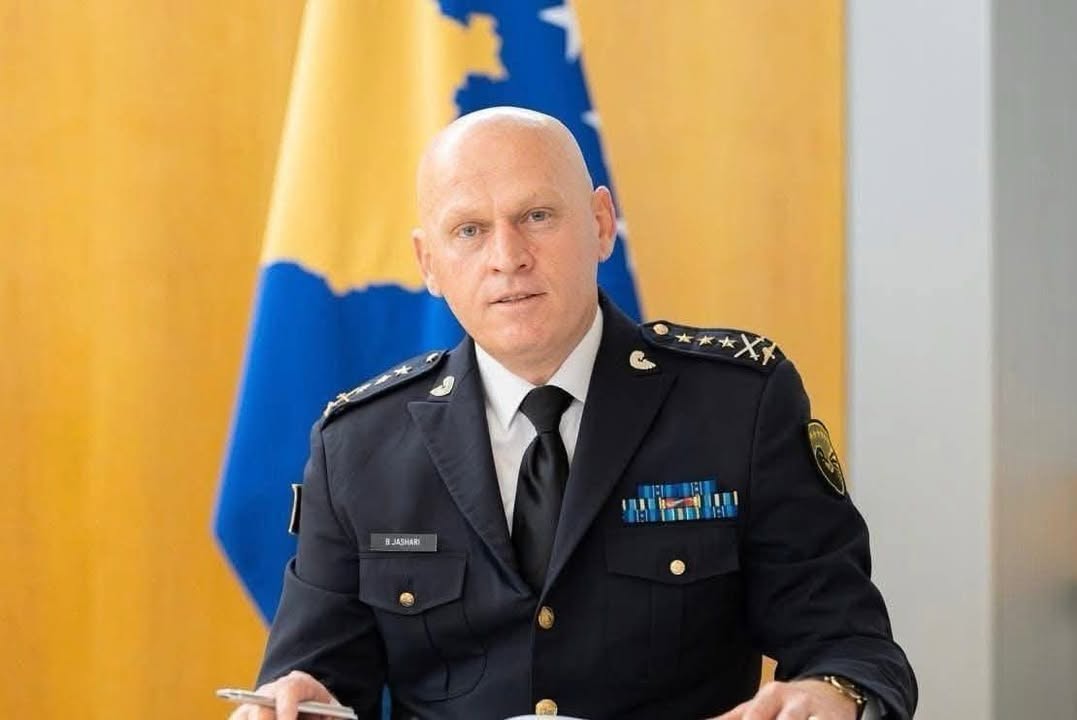 Dan sile: Jašar zahvaljuje vojsci što je služio domovini povodom obeležavanja Dana sile ko…