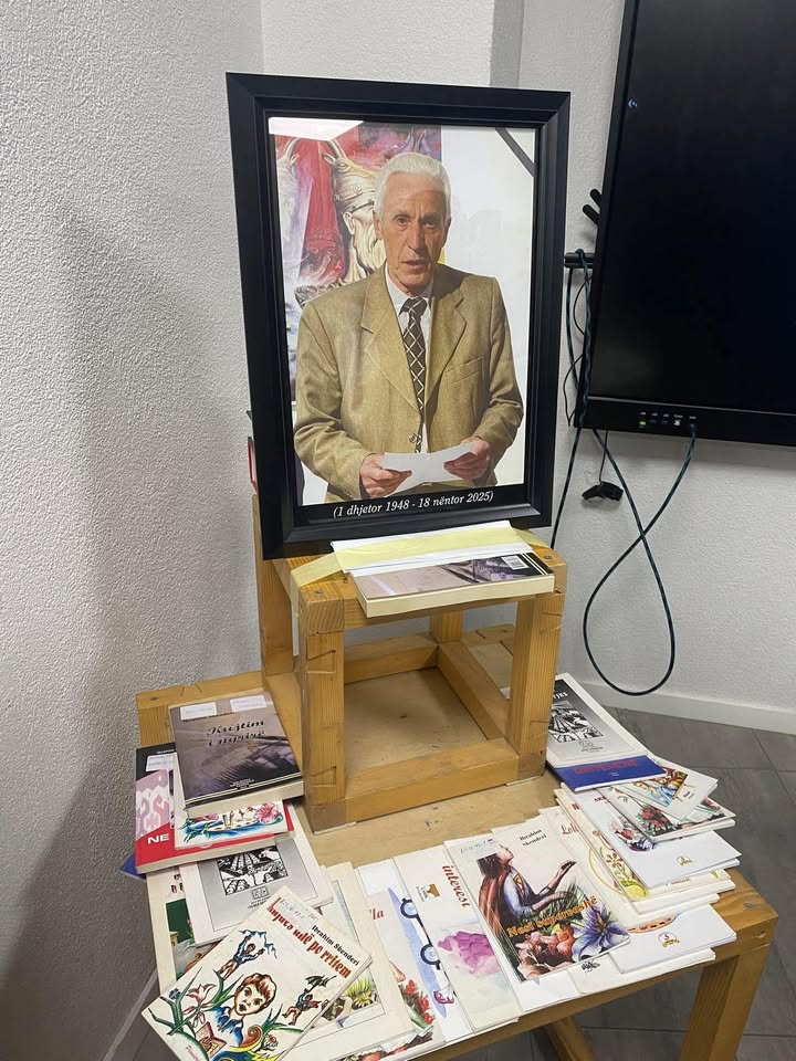 Hvala svima na utehi i dobrim reèima koje ste nam dali za gubitak…