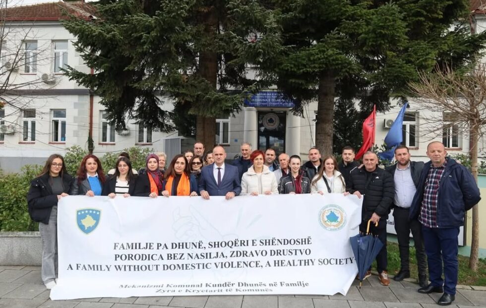 U okviru međunarodne kampanje protiv nasilja u porodici, opština Dragaš, kroz Opštinski mehanizam protiv D…