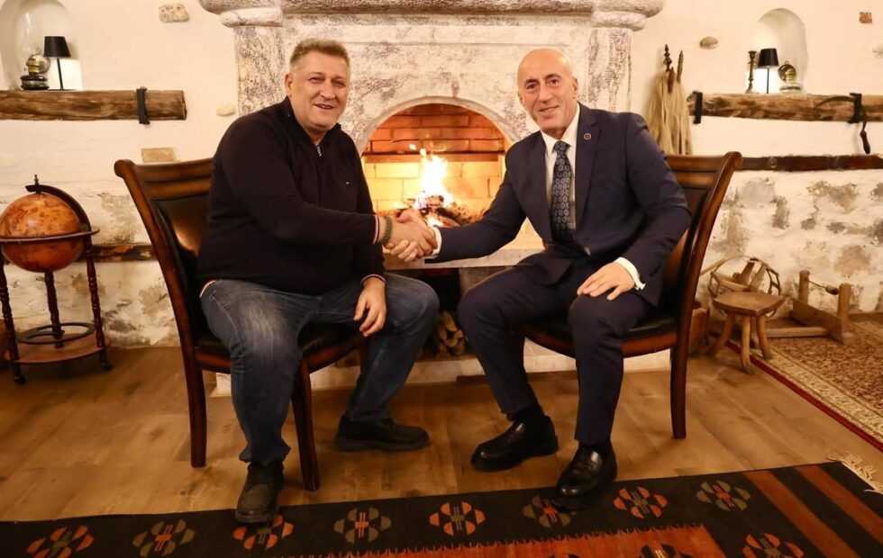 Zafir Beriša se pridružuje AAK listi za izbore 28. decembra, predsednik Demokratskog saveza Prizrena …