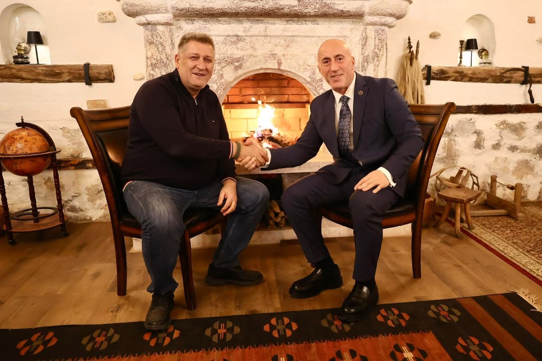 Zafir Beriša se pridružuje AAK listi za izbore 28. decembra, predsednik Demokratskog saveza Prizrena …