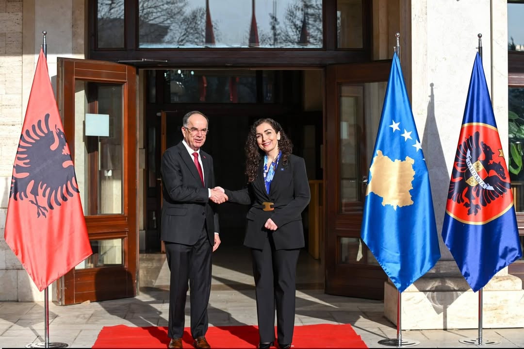 Osmani su bili domaćin Begaju, naglasili su potrebu da Kosovo i Albanija uvek budu bliske jedna drugoj predsednici Kosa…