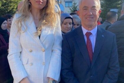 Bexhet Xhedeeni povlači se na svečanoj sednici Skupštine opštine Dragaš potvrđeno je povlačenje Bexheta Xhedeenija…