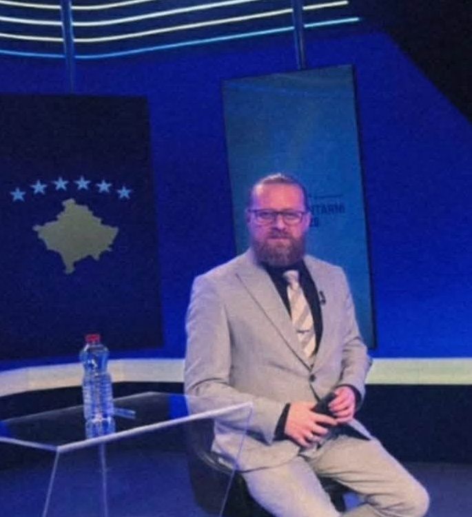 Nezavisni kandidat Goran Nedžmidin Sejdiur gostuje u RTK1 nezavisnom kandidatu za poslanika iz redova zajednice…