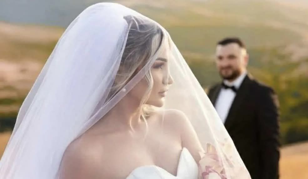 Mlada koja je provela godinu prièajuæi celo Kosovo o njoj, Eng je takoðe prenela Lirti i sve snaje Estrada One…