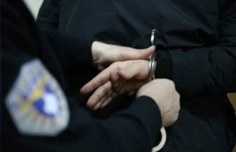 Uhapšen je èovek u potrazi za sumnjom da je poèinio pokušaj ubistva sa kriminalom 27.11.2025.