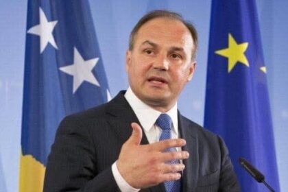 Hodžaj: Eliminisanje sankcija, zasluge Ediju Rami, a ne Albinu Kurtiju!