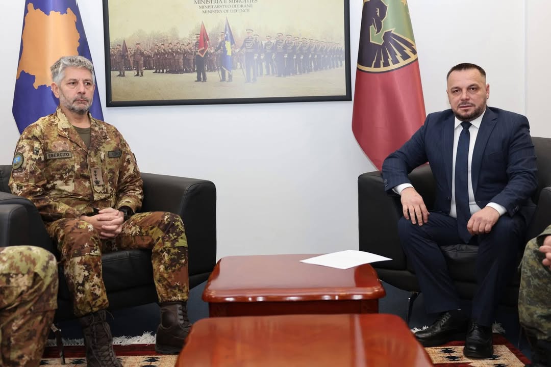 Ministar Macedonci bio je domaćin oproštajnog sastanka italijanskog biotralnog savetnika Osvalda Ceronina sadašnjeg ministra M…