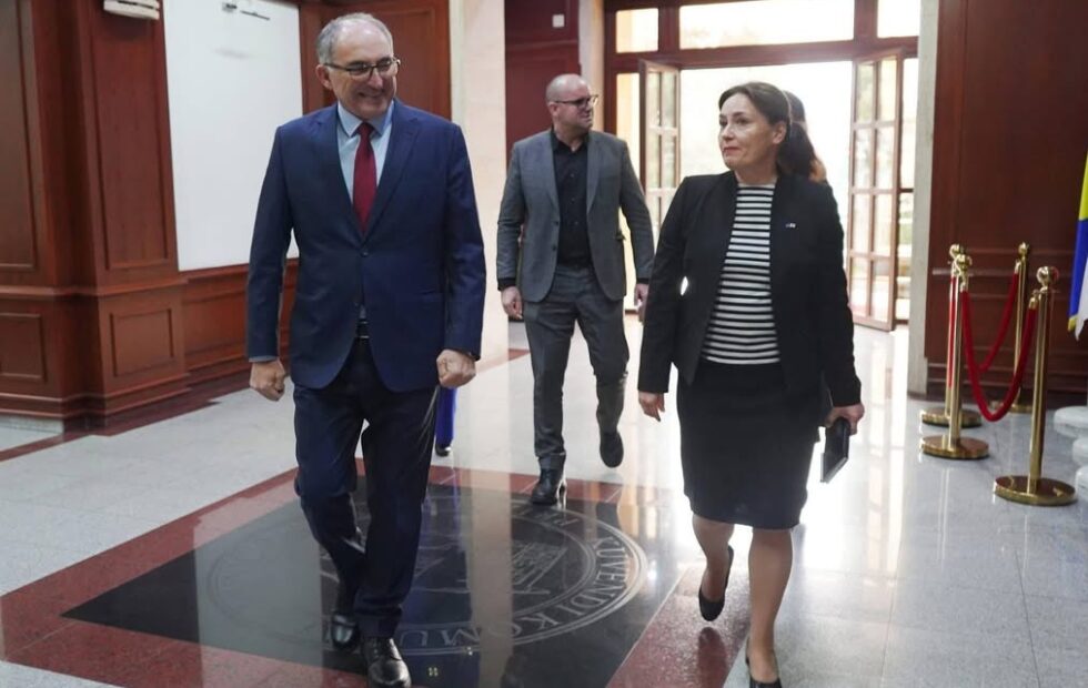 Šef Shacir Totay bio je domaćin najavljenog sastanka ambasadora Finske na Kosovu, Eevamara Laaksonena, c…