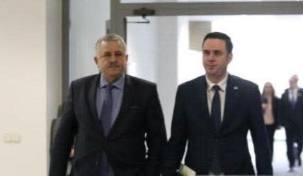 On to nije stavio na listu kandidata za poslanika, Abdidžik govori o Agimu Velijunu, šefu DSK, Lumiru Abddžiku, rekao je…