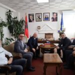 Kryetari i Komunës së Dragashit pret në takim Kryeshefin Ekzekutiv të KRM “Ekoregjioni” Kryetari i Komunës së Dragash…