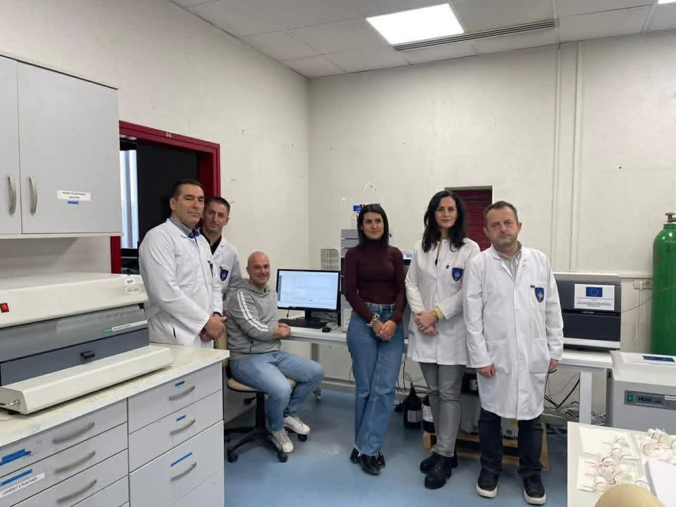 Eksperti Kosovske agencije za forenziku (AKF) uspešno su završili profesionalnu obuku …