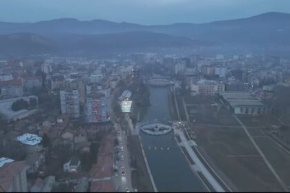 Pješaèki most na rijeci Iber danas je pušten za cirkulaciju danas æe otvoriti novi pješački most preko…