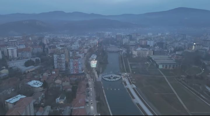 Pješaèki most na rijeci Iber danas je pušten za cirkulaciju danas æe otvoriti novi pješački most preko…