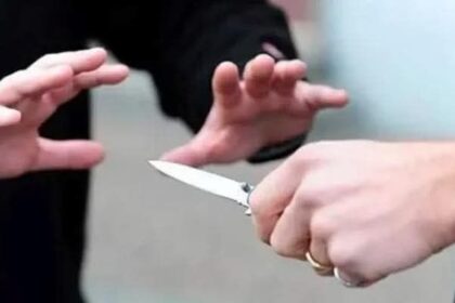 Student izboden u Prizrenu jedan student je izboden u Prizrenu posle tuče sa studentom…