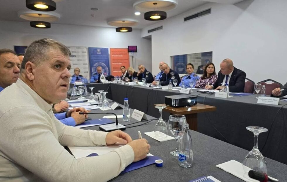 Danas, sa 18. decembra 2025. godine, Kosovska policija, uz podršku Misije OEBS-a na Kosovu, organizovala je izveštaj …