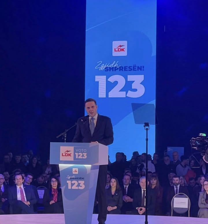 Abdiksiku: Sa nama u Vladi svako novorođeno dete dobijaće 200 evra mesečno.