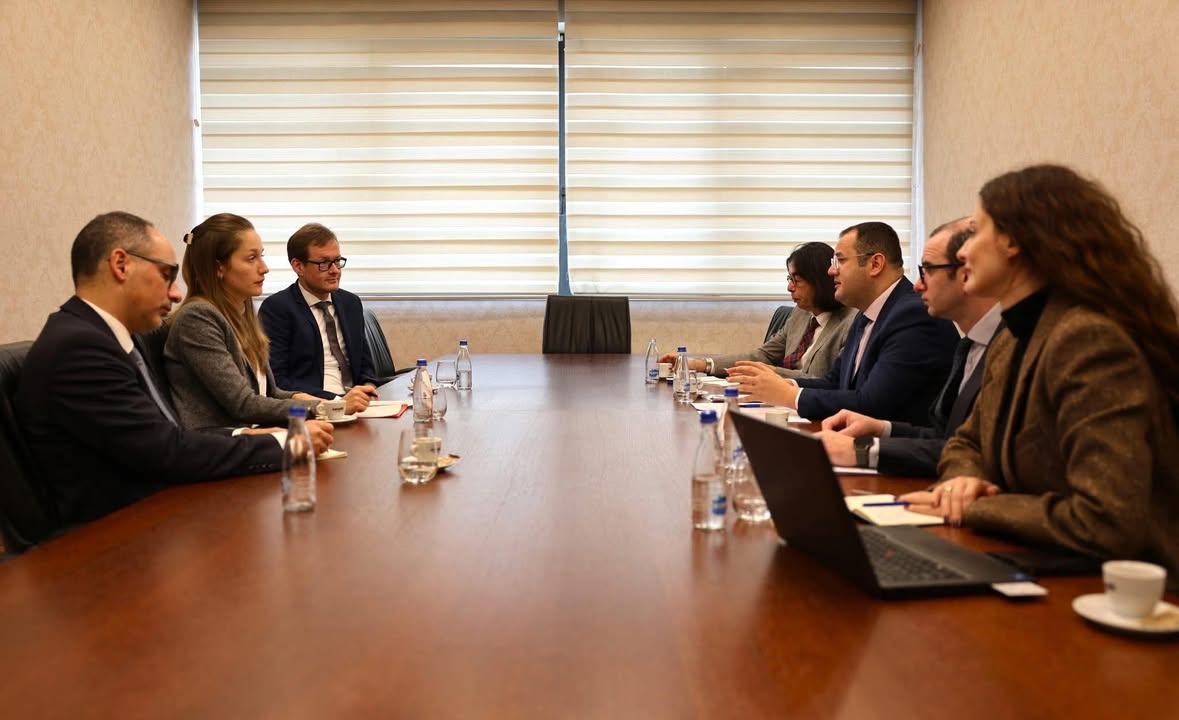 Guverner Ismaili sastaje se sa predstavnicima ambasada Austrije, Nemaèke i Švajcarske da razgovaraju o reformi…