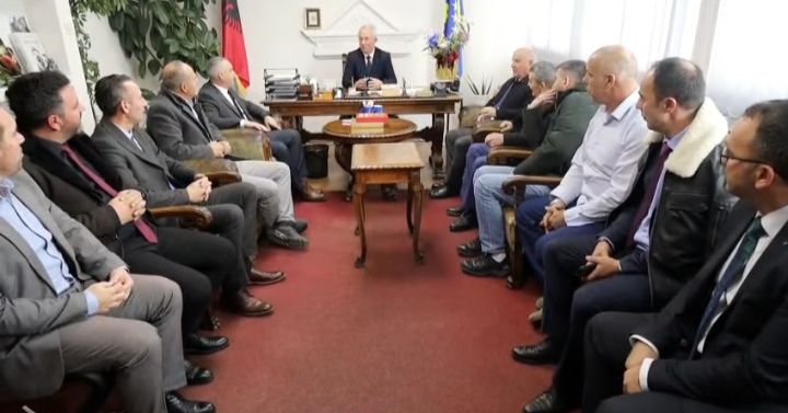 Šef opštine Dragaš sastao se sa direktorima škola, obrazovanje je i dalje prioritet lokalne vlade, šefa K…