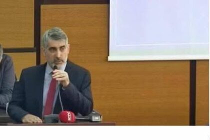 Berat Lahu objavljuje dokument koji dokazuje da je preduzeće Vuka Hamovića licenciralo ZREREA 2021. godine Asmblist od…