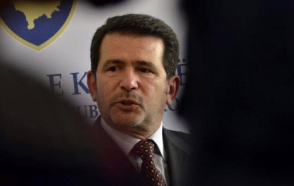 Sudijo, bivši ministar i tužilac iz tužilaštva saznaje kako je budžet za ekshumaciju detaja ošteæen…