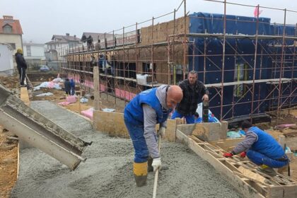 Poseta radu dečijeg gnezda u Bresani Gradonačelnik opštine Dragaš posetila je danas posao koji radim…