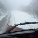 Ministria e Infrastrukturës njofton se me fillimin e reshjeve të borës, operatorët e mirëmbajtjes së rrugëve janë akt…