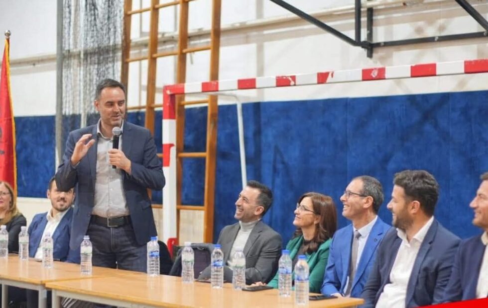 Conjufca još uvijek radi svoj jezik protiv Océopy, gospodine Harron, ono što je rekao prije nekoliko dana…