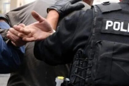 Postoji tražena osoba pod meðunarodnim nalogom za hapšenje iz Direkcije za međunarodnu saradnju…