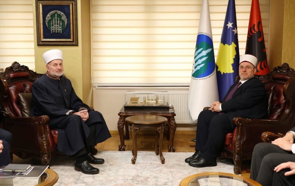 Predsednik Islamske zajednice Kosova, muftija Naim Eph.