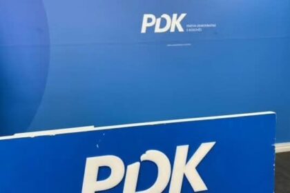 PDK saziva konferenciju za novinare u 15:15 Demokratska partija Kosova (PDK) saopštila je da će danas održati k…