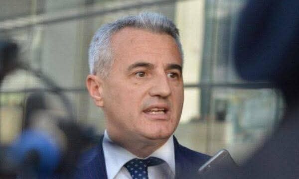 Koci: Imam informaciju da je kolega putnik uhapšen u Srbiji na osnovu toga što je imao simbol OVK u automobilu A…