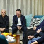 Kurti vlerëson ish-kryetarin e Prizrenit, Eqrem Kryeziun: Në kohë të vështira ishte ndër figurat kryesore Kryeministr…