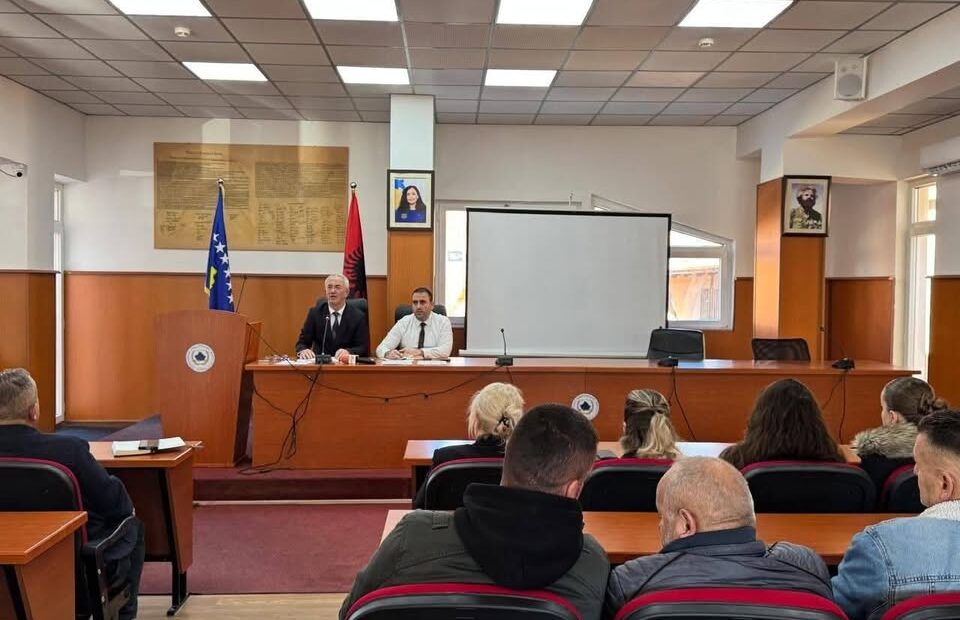 Predsednik Geladin održao je drugi javni sastanak sa građanima za 2025., predsednik opštine gospodina Dragaša, g.