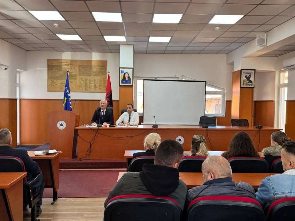 Predsednik Geladin održao je drugi javni sastanak sa građanima za 2025., predsednik opštine gospodina Dragaša, g.