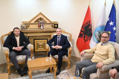 Prizren: Arif Fazli donirao svoju stambenu kuću Islamskoj zajednici važan čin milosrđa obeležen je…