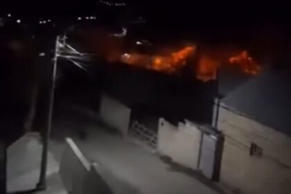 Žice za napajanje padaju na zemlju i pale se u blizini bolnice Dragaš desio se opasan incident danas u …