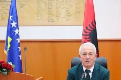 Dragašèijev gradonaèelnik oštro reaguje na nestanak struje u noæi vremenske smene, gradonaèelnika…