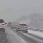 Pritje të gjata, ftohtë dhe rreziqe për mërgimtarët që kthehen drejt Evropës Mërgimtarët nga Kosova po përballen me p…