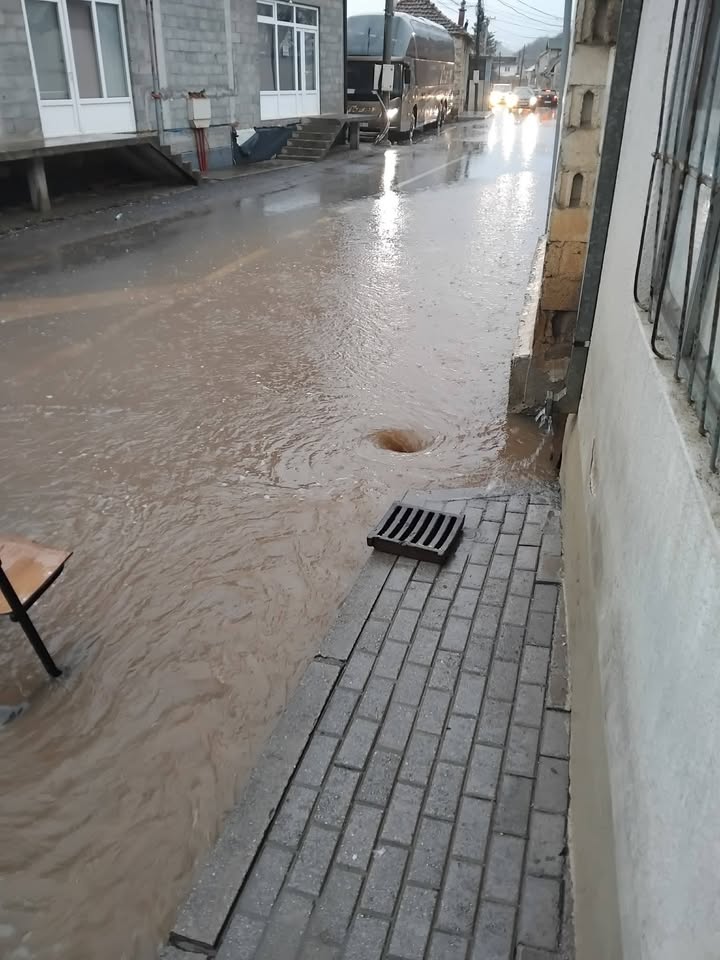 Pogled Belobrada, Dragaš Naši čitaoci poslali su ove fotografije koje pokazuju trenutnu situaciju u selu Belobradu.