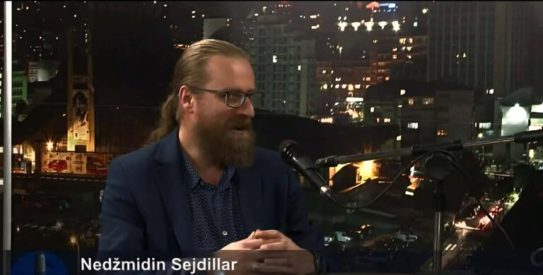 Poplave ne rešavaju oni koji su ih izazvali da reaguju na Nedžida Sejhera Nedsmidina Sejdajlara, bivšeg nezavisnog kandidata…