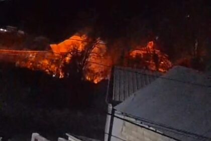 Strujne žice su u plamenu u blizini bolnice Dragaš u obližnjim susedstvima!