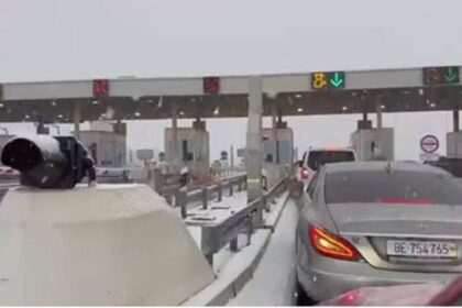 Dugo čekanje, hladni rizici i opasnosti za prognanike koji se vraćaju u Evropu sa Kosova suočavaju se sa p…