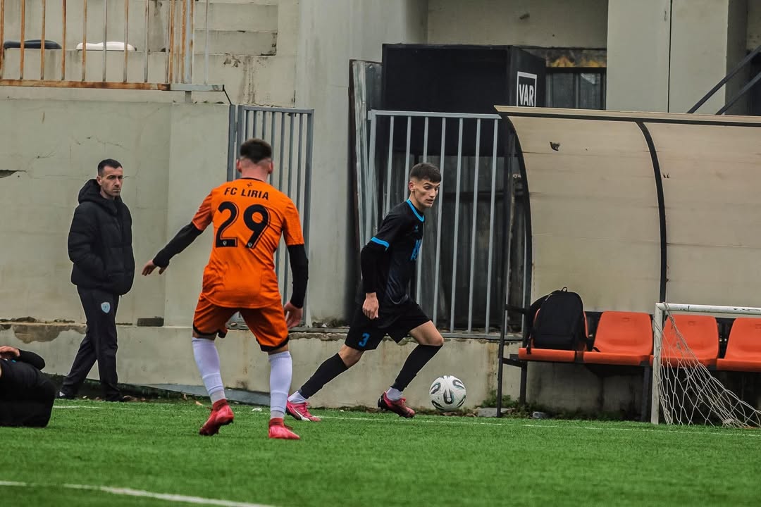 Florijan Ilazi napušta KF Beli Drini Has Florijan Ilazi, fudbaler iz sela Žgatar opštine Dragaš, ima …