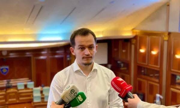 Čokolada pokazuje podelu mandata: glasovanje u ambasadama ne menja ništa, one sa ograničenim uticajem Eugena…