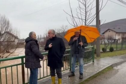 Posle poplave u Suhareki, poèela je da procenjuje štetu posle obilnih padavina i poplava koje su na njoj…
