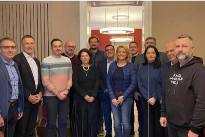 Kusari-Lila reaguje na fotografije u Švajcarskoj: Sastanci su transparentni, uvek smo štitili Kosovo, šefa Grua…