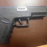 Sekuestrohen katër armë dhe municion në Prizren – tre persona ndalohen për përdorim të armëve Prizren, 05 janar 2026 …