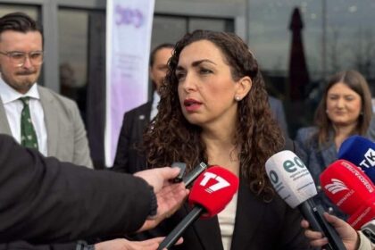 Predsednik Osmani posle poplava posećuje Gjakovu: radićemo zajedno na prevazilaženju predsednika…